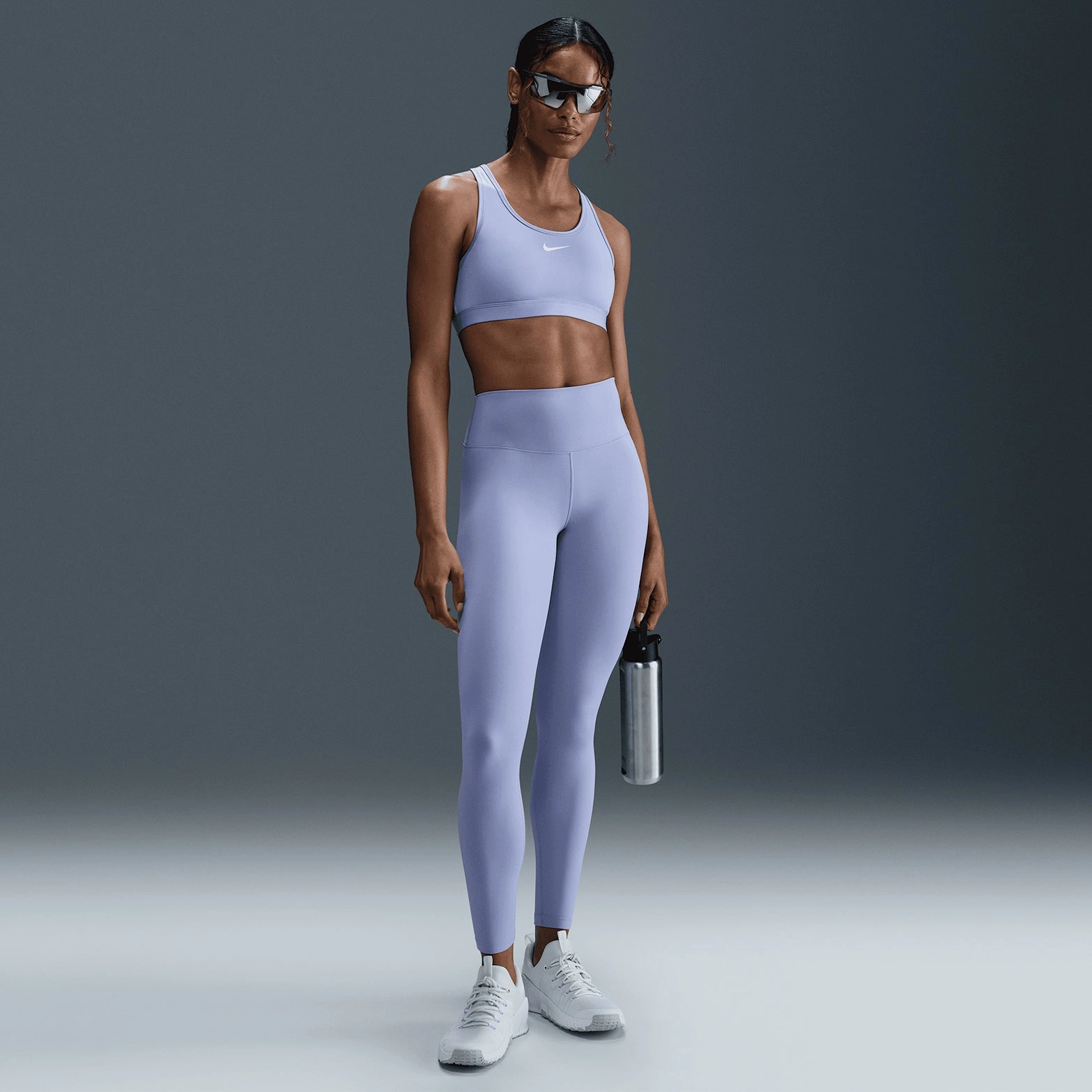 Women's Swoosh Medium-Support Sports Bra Lilac Ice / White Wide Glow StretchPaneling