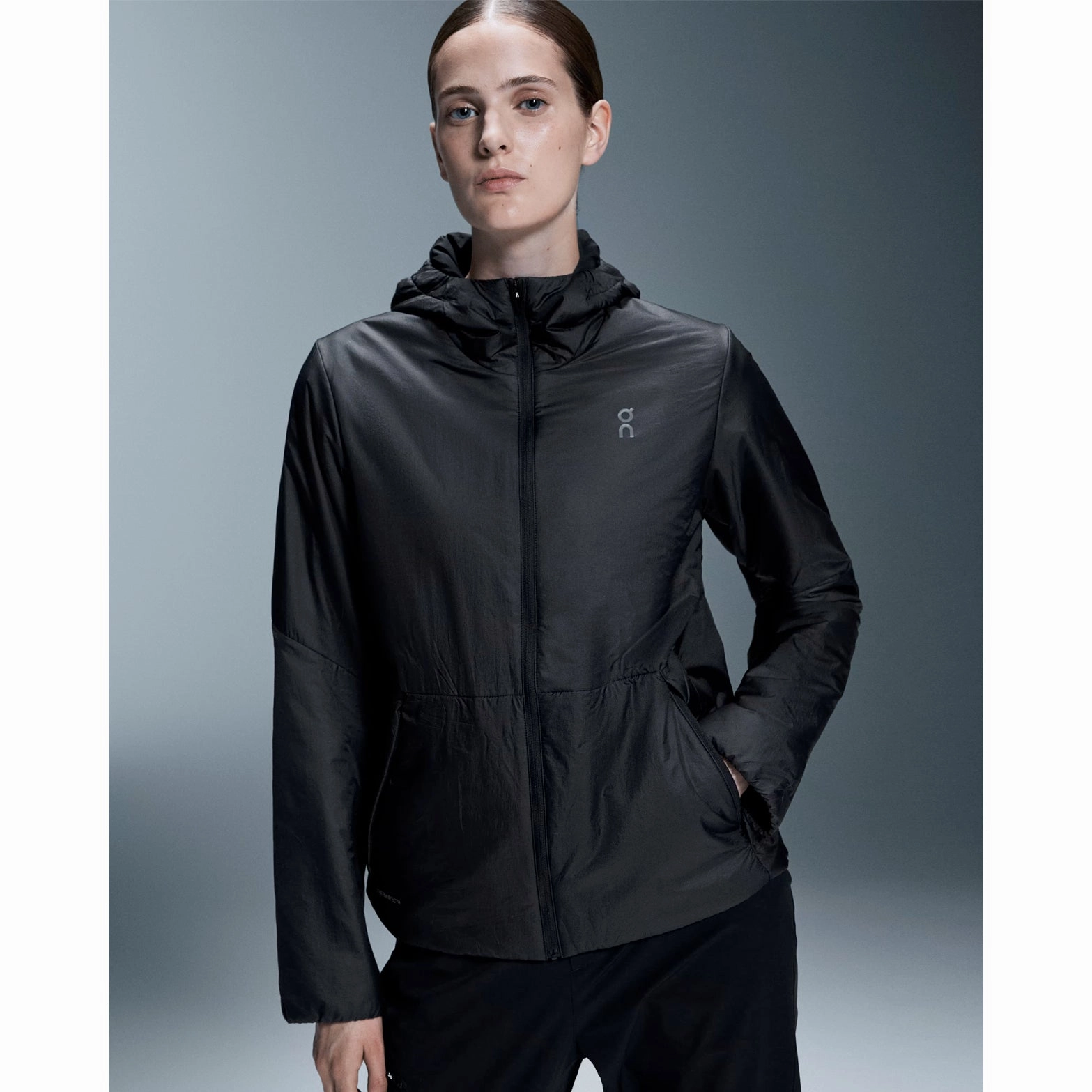 Women's Trek Jacket Insulated Black ZeroRestrictionMobility Seamless Design